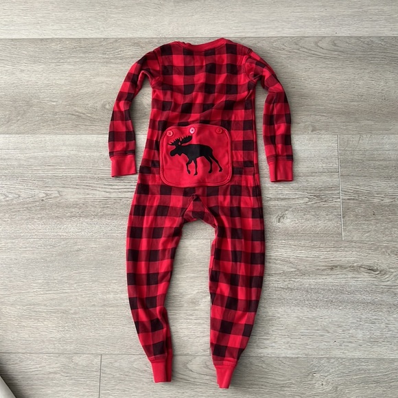 3 Pairs Toddler Pajamas- 2T - Picture 9 of 10